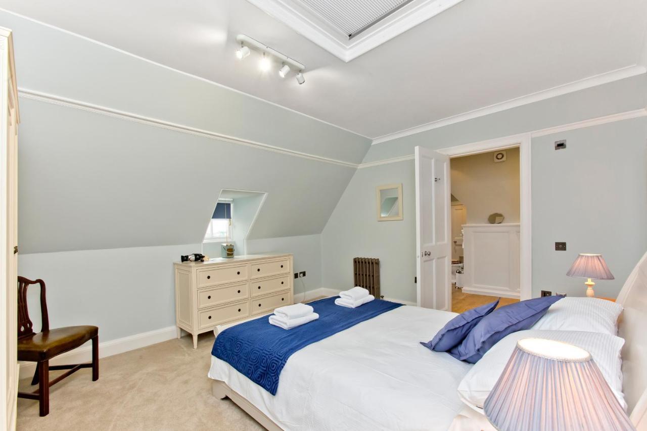 Luxury 3-bedroom With Stunning Views At Ramsay Garden Appartement